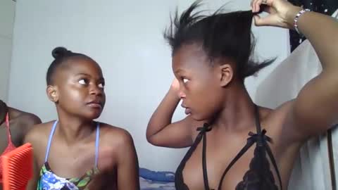 smiley luv1 online show from 02/03/26, 01:26