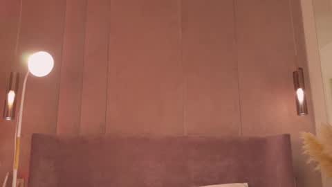Snapshot of smiley_mia_ chatting on 07/29/26, 06:28 Mia online show from 07/29/26, 06:28