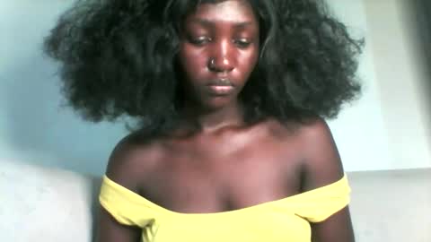 Snapshot of smileykesh chatting on 09/15/25, 06:41 smileykesh online show from 09/15/25, 06:41