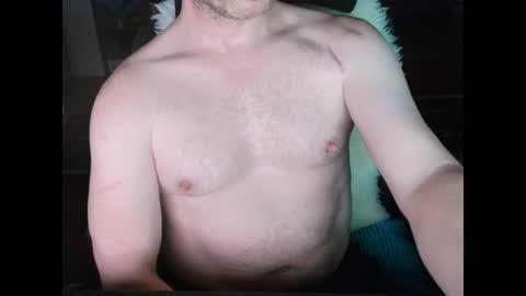 Snapshot of smiling_hillbilly chatting on 07/17/26, 01:34 smileing hillbilly online show from 07/17/26, 01:34