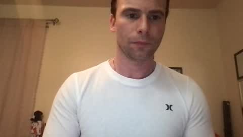 Snapshot of smo0kinvibzzagain chatting on 11/08/25, 01:39 Sn0oOgiNZz online show from 11/08/25, 01:39