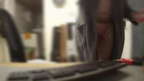 Snapshot of smo0thie chatting on 01/07/25, 06:14 smo0thie online show from 01/07/25, 06:14