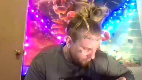 smoke online show from 02/08/25, 11:02