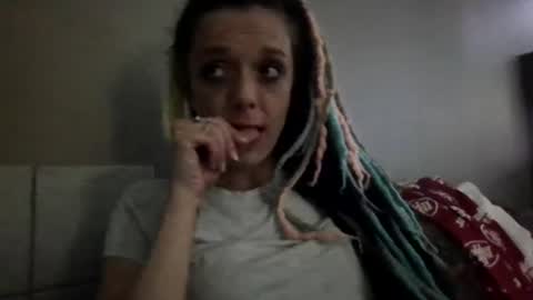Snapshot of smokeingbitch420 chatting on 06/17/26, 08:50 love bug online show from 06/17/26, 08:50