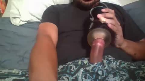 Snapshot of smokey573 chatting on 11/25/25, 11:27 memelucas online show from 11/25/25, 11:27