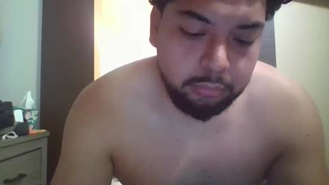 Snapshot of smokey573 chatting on 12/02/25, 04:35 memelucas online show from 12/02/25, 04:35
