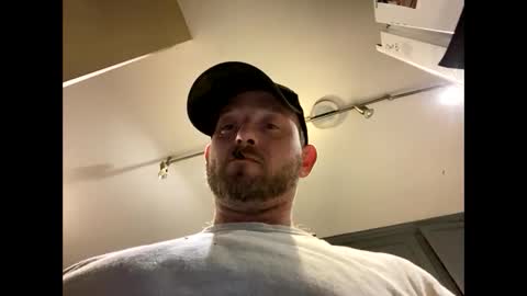 Snapshot of smokeymt420 chatting on 02/10/25, 01:35 smokeymt420 online show from 02/10/25, 01:35