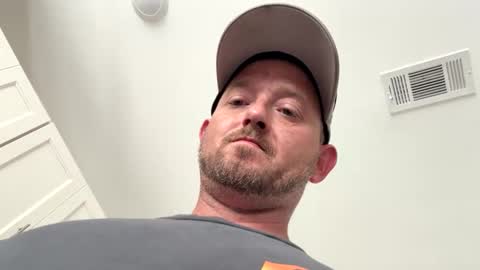 Snapshot of smokeymt420 chatting on 09/20/25, 08:21 smokeymt420 online show from 09/20/25, 08:21