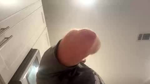 Snapshot of smokeymt420 chatting on 10/18/25, 05:10 smokeymt420 online show from 10/18/25, 05:10