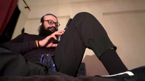 smokingorilla online show from 12/16/25, 02:55