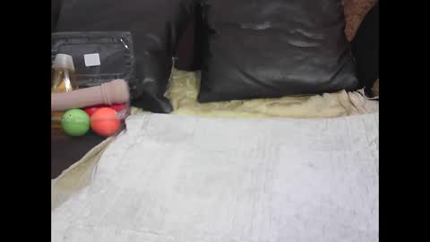 moi online show from 09/10/25, 07:08