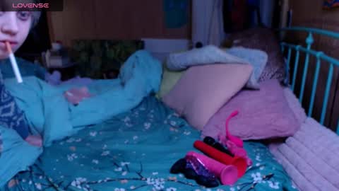 DIAN dee-ann online show from 02/11/25, 08:15