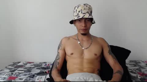 Daniel Aston online show from 10/22/25, 07:24