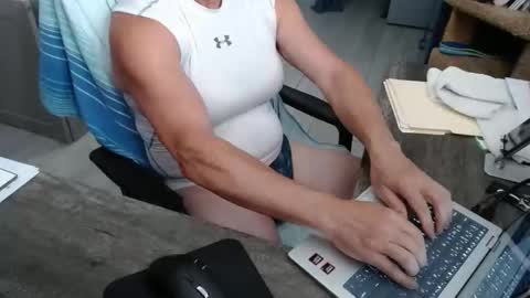 Snapshot of smoothbtm7 chatting on 04/11/26, 11:25 smoothbtm7 online show from 04/11/26, 11:25