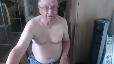 Snapshot of smoothmutton chatting on 05/07/26, 09:36 smoothmutton online show from 05/07/26, 09:36