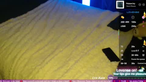 Strawberry Muffin online show from 02/24/26, 09:13