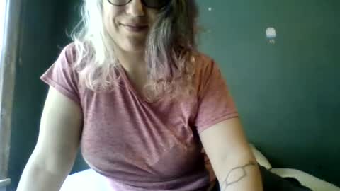 snack05 online show from 06/25/26, 04:22