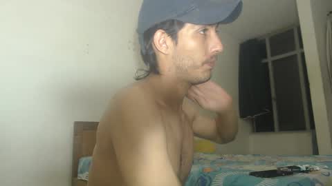 snackontime19 online show from 09/17/25, 03:52