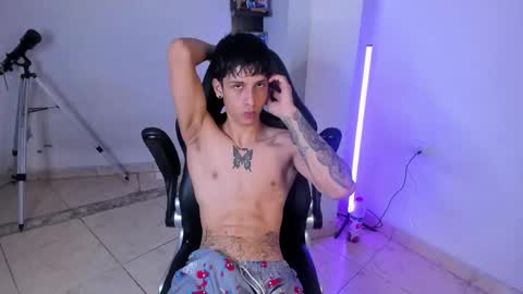 snakebutterfly online show from 01/07/26, 09:01