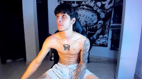 snakebutterfly online show from 02/15/26, 04:53