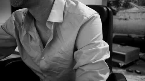 sneaky1985 online show from 02/26/26, 03:44