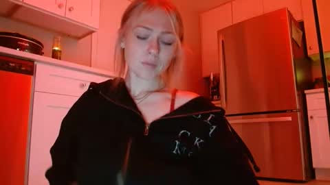 sneakyalicek online show from 04/02/26, 06:49