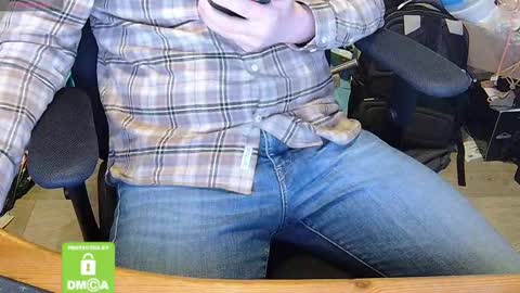 Sneakybill online show from 03/07/25, 07:52