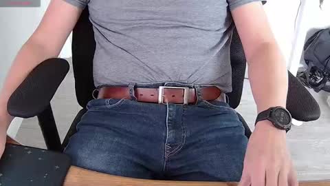 Sneakybill online show from 03/24/26, 07:35