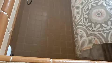 sneakypeteyo1 online show from 09/16/25, 10:05