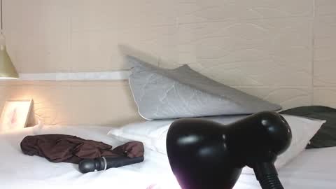 Hellen  online show from 01/16/25, 09:48