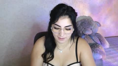 Olivia online show from 10/07/25, 02:36