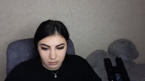 Olivia online show from 10/30/25, 04:19