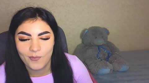 Olivia online show from 11/21/25, 03:33