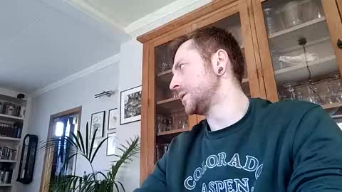 snoecks online show from 02/25/26, 10:25