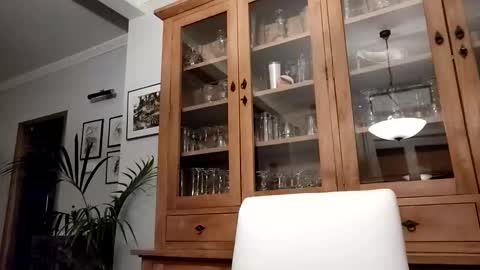 snoecks online show from 02/26/26, 06:51