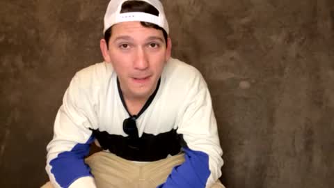 Snapshot of snoochiepoochies chatting on 01/16/25, 05:11 Will Rex online show from 01/16/25, 05:11