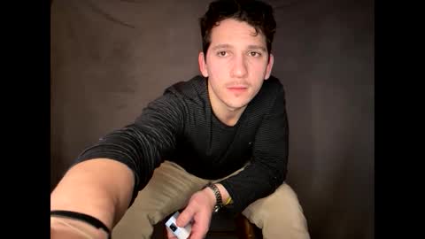 Snapshot of snoochiepoochies chatting on 02/19/25, 04:55 Will Rex online show from 02/19/25, 04:55