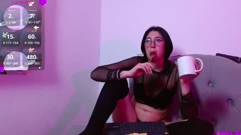 IG     OF red moonn online show from 01/09/25, 02:40