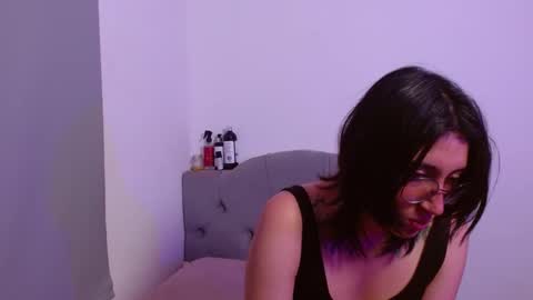 IG     OF red moonn online show from 02/18/25, 05:53