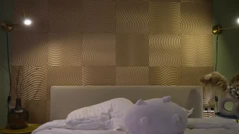 Candice Snow online show from 12/01/24, 04:29