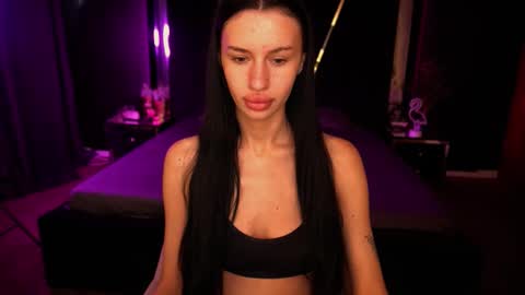 snow_whiteeex online show from 09/13/25, 05:40