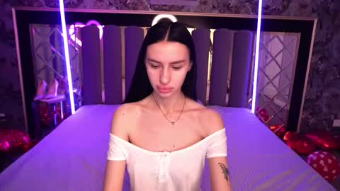 snow_whiteeex online show from 02/14/26, 06:43