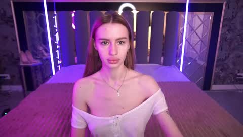 Snapshot of snow_whiteeex chatting on 05/18/26, 05:35 snow_whiteeex online show from 05/18/26, 05:35