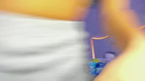 snowbabyxox online show from 11/17/25, 10:04