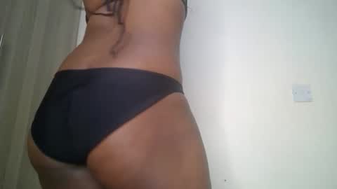 Snapshot of snowfox254 chatting on 10/15/25, 07:47 snowfox254 online show from 10/15/25, 07:47