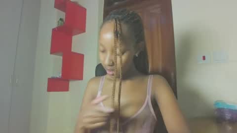 snowfox254 online show from 04/25/26, 07:22