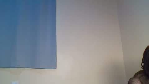 Snowie eyes online show from 12/16/25, 12:32