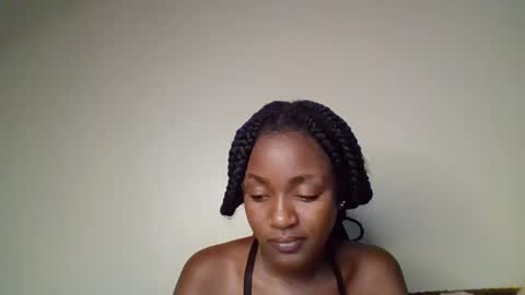 Snowie eyes online show from 04/04/26, 12:09