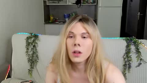 Snowwgirlls online show from 02/28/26, 10:11