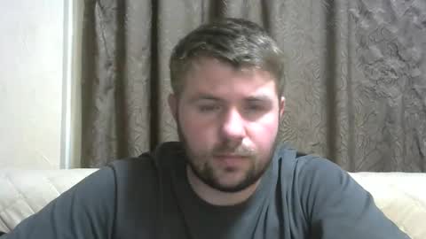 Snapshot of snowyqred chatting on 09/23/25, 04:21 Arthur online show from 09/23/25, 04:21